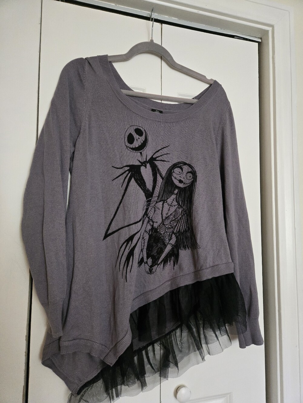 NWT Torrid Disney Nightmare Before Christmas Gray Knit Top Tulle Rayon Blend - Picture 1 of 10
